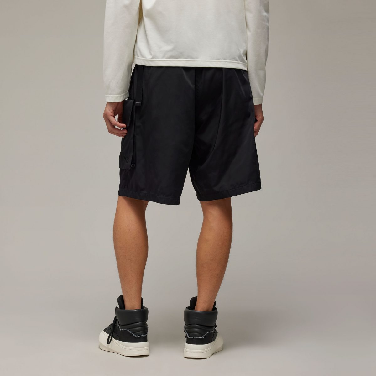 Мужские шорты adidas NYLON TWILL SHORTS