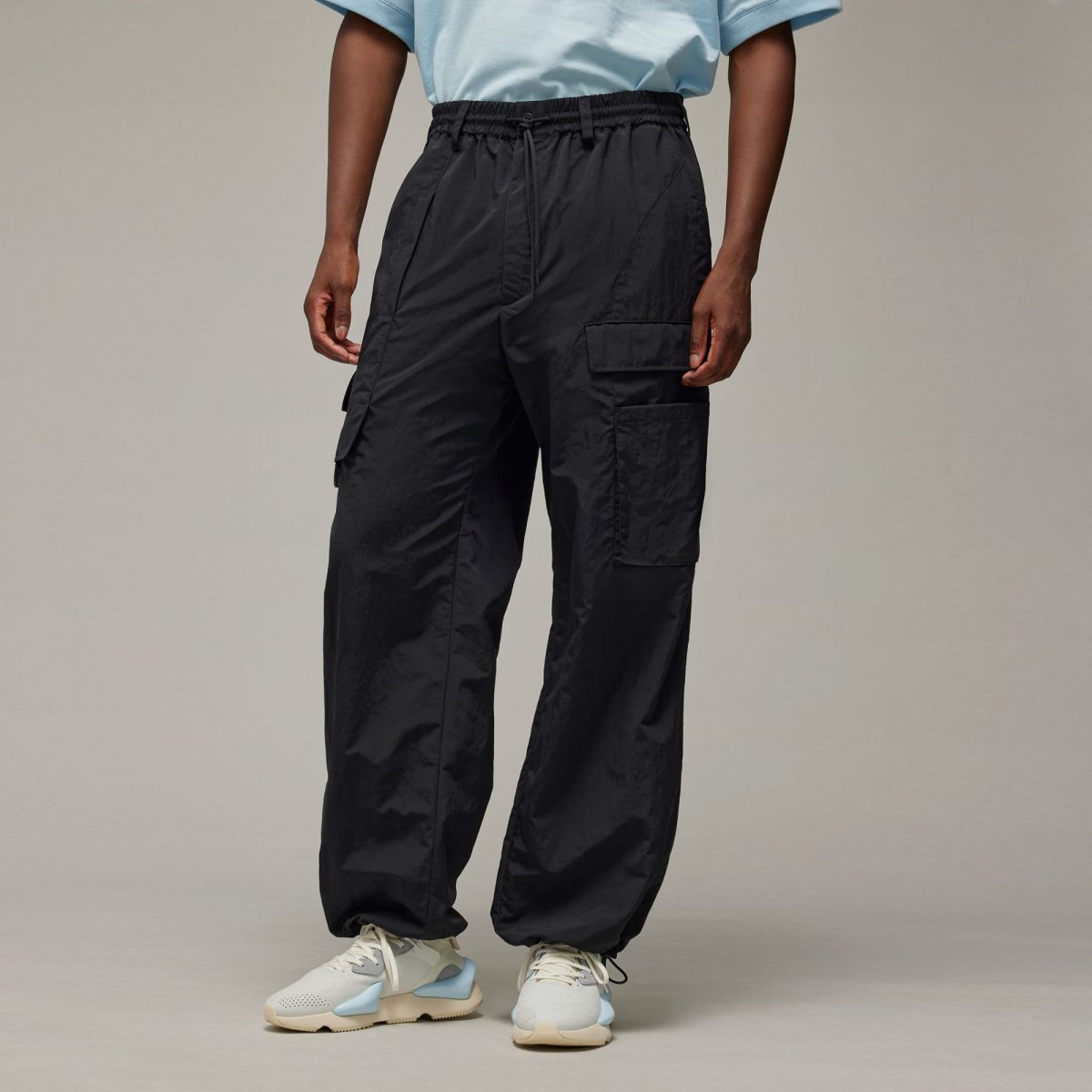 Мужские брюки adidas CRINKLE NYLON PANTS фото