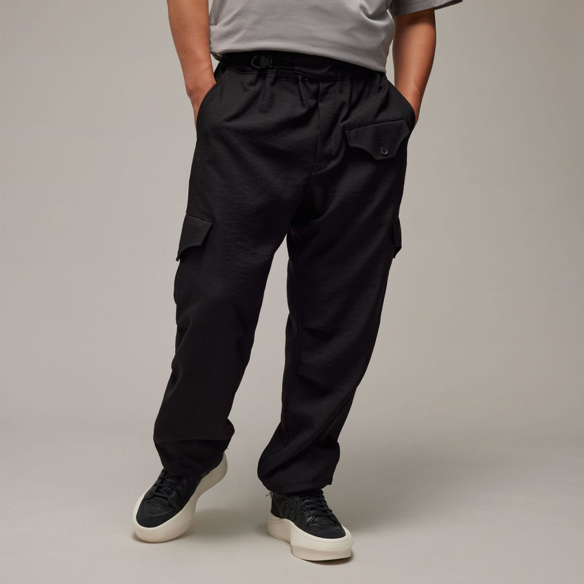 Мужские брюки adidas UNIFORM STRAIGHT LEG PANTS фото