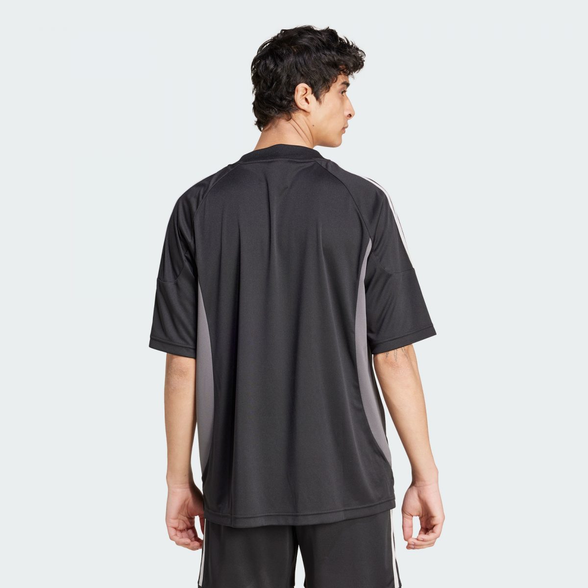 Мужская футболка adidas CLIMACOOL JERSEY черная фотография
