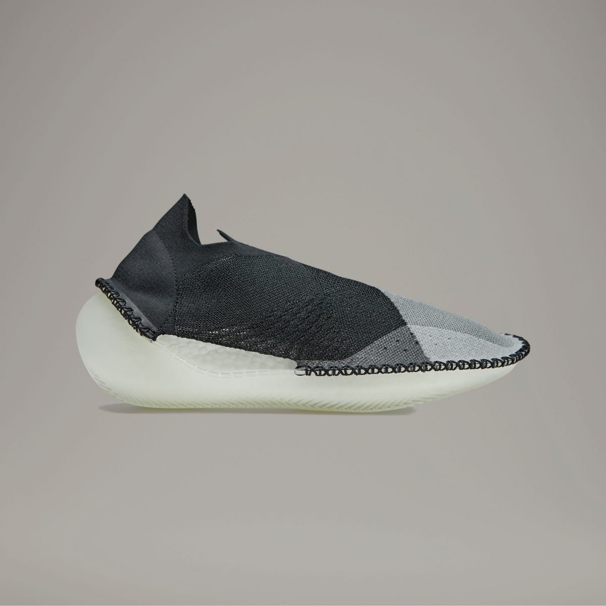 Кроссовки adidas ITOGO черные фото
