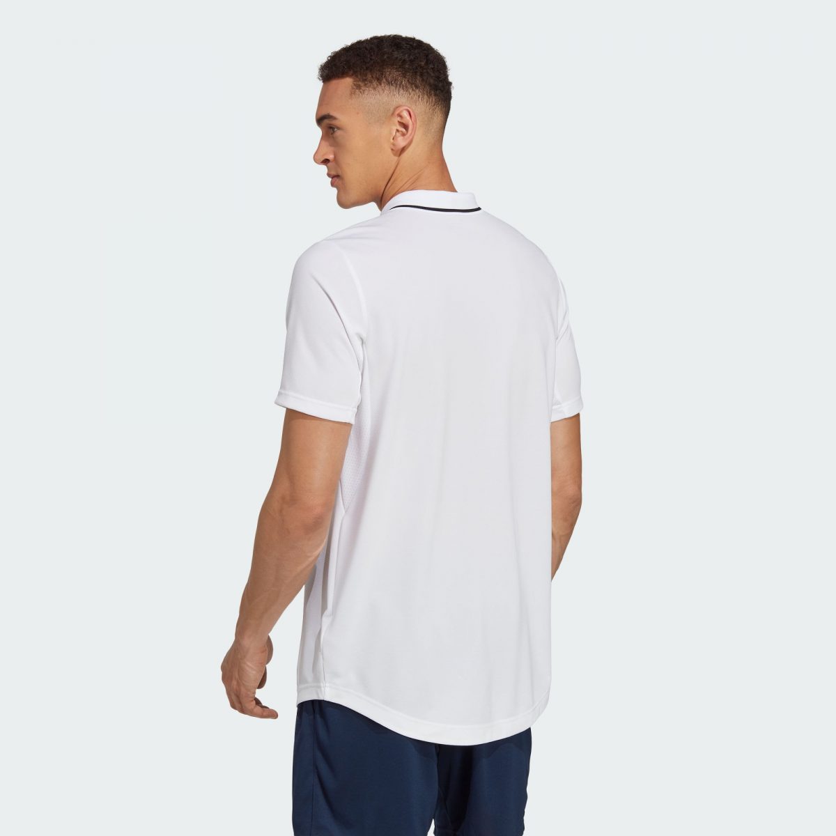 Мужская футболка adidas CLUB TENNIS PIQUÉ POLO SHIRT белая фотография