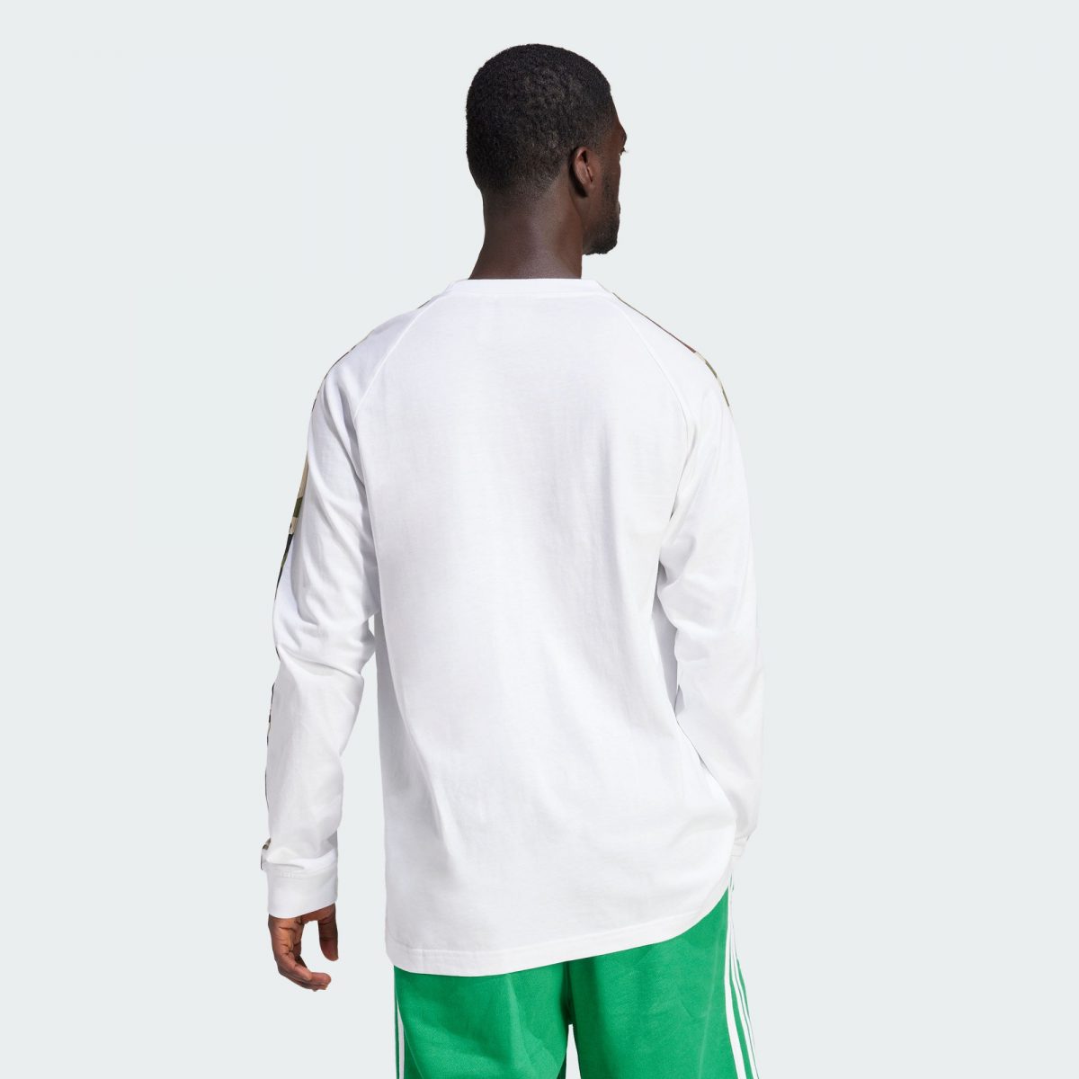 Мужская футболка adidas CAMO TREFOIL LONG SLEEVE TEE белая фотография