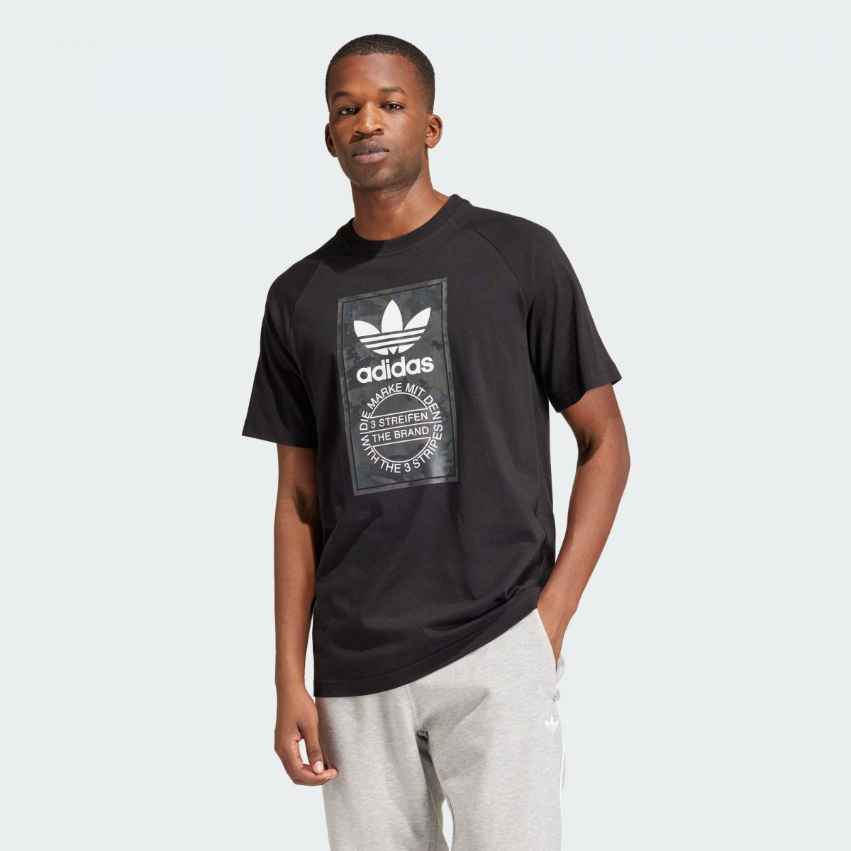 Мужская футболка adidas CAMO TONGUE TEE черная фото