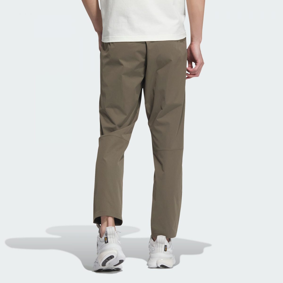 Мужские брюки adidas WUJI LIGHTWEIGHT WOVEN PANTS JE6671 фотография