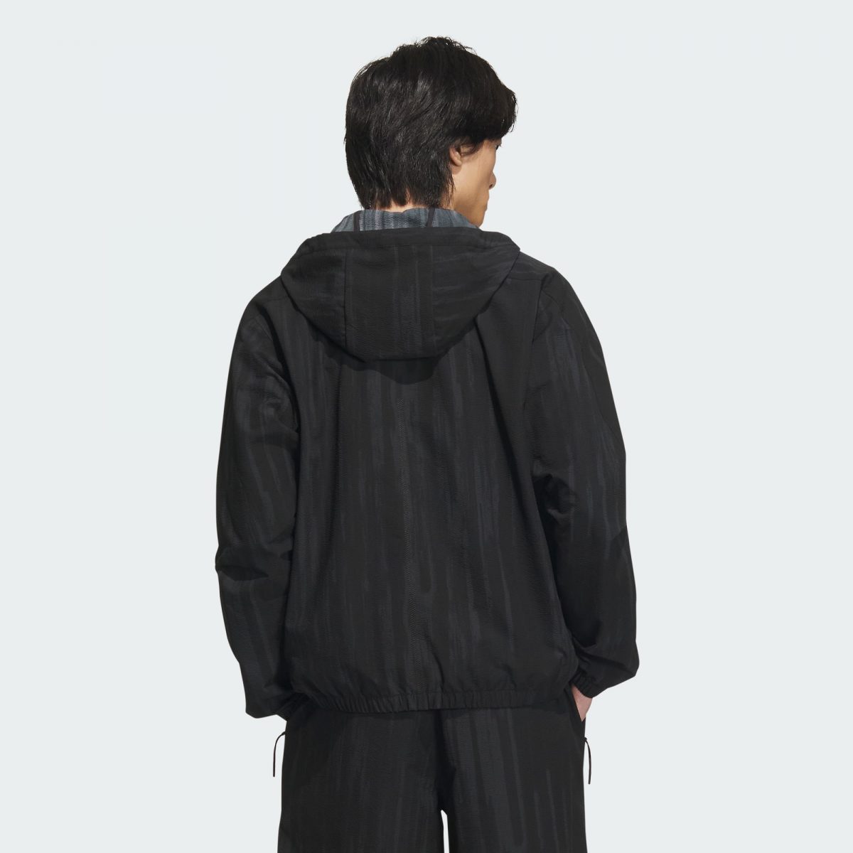 Мужская куртка adidas WUJI SEERSUCKER WOVEN JACKET черная фотография