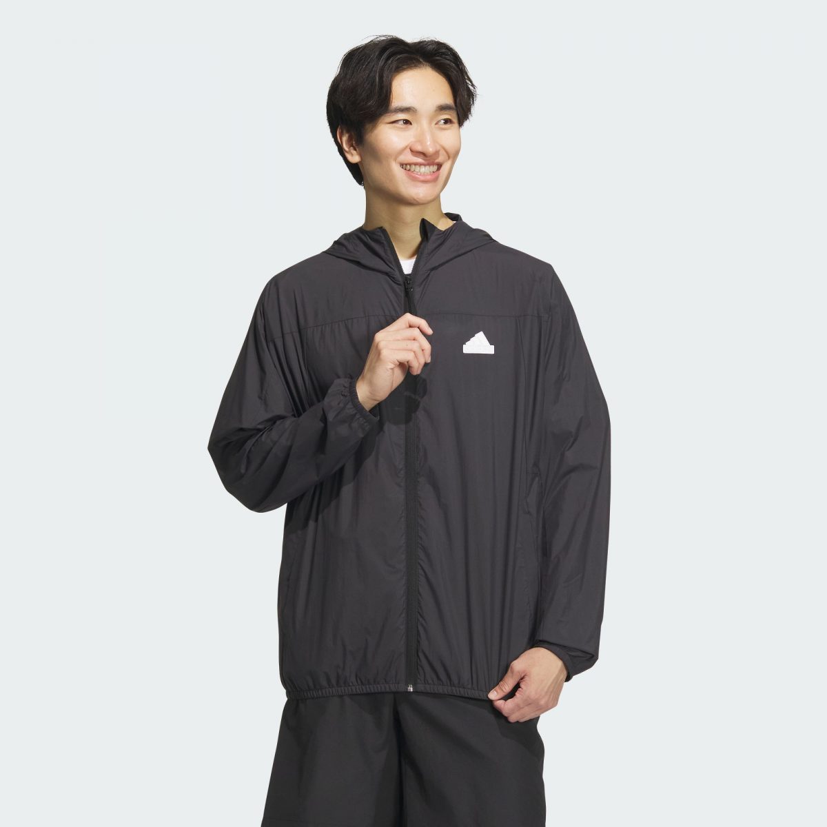 Мужская куртка adidas CITY ESCAPE LIGHTWEIGHT JACKET черная фото