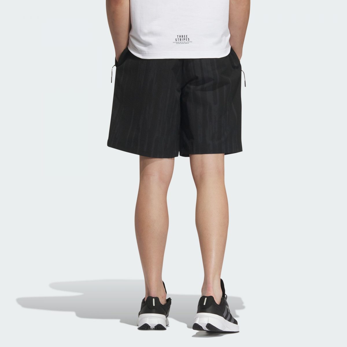 Мужские шорты adidas WUJI SEERSUCKER SHORTS черные фотография