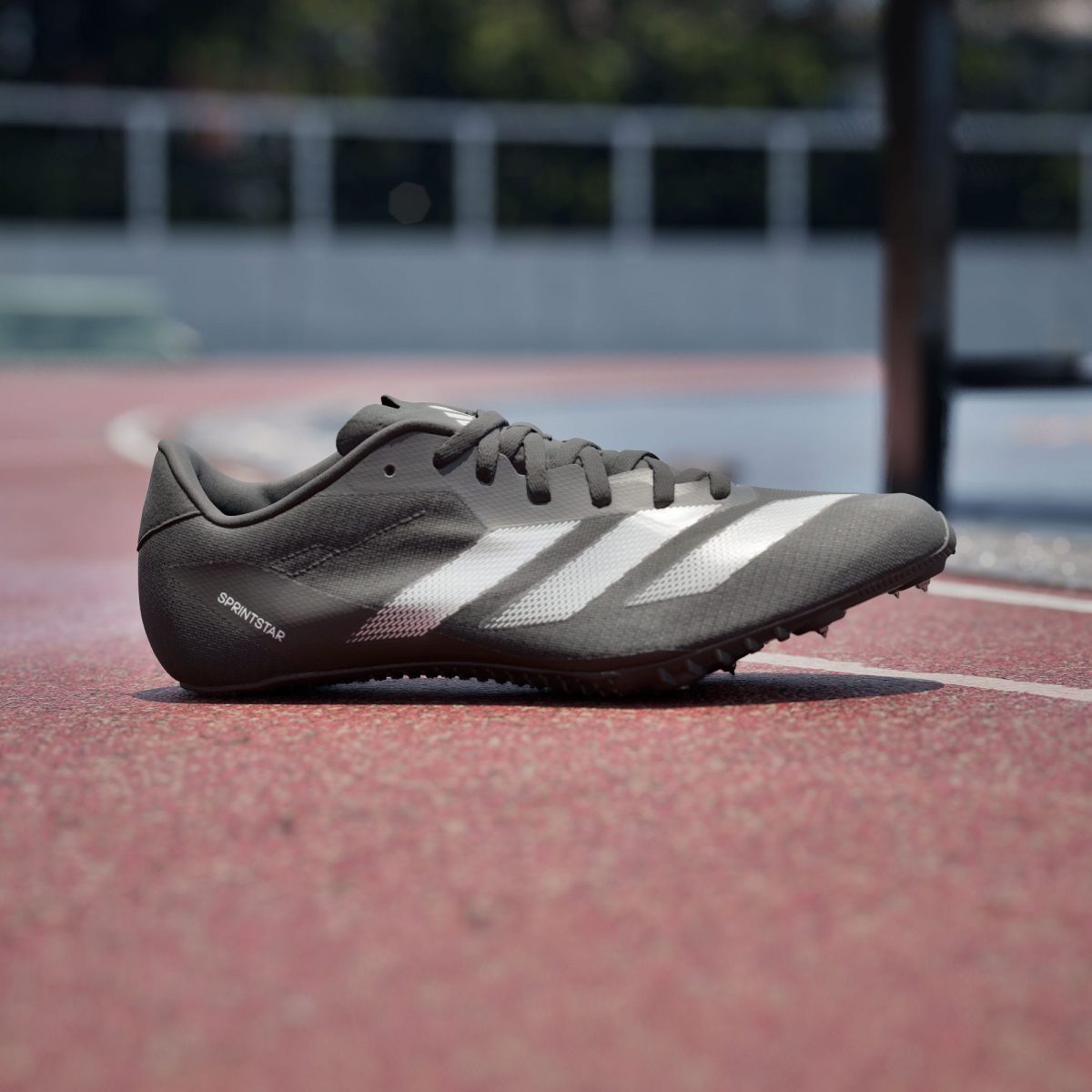 Кроссовки adidas ADIZERO SPRINTSTAR SHOES черно-белые фото