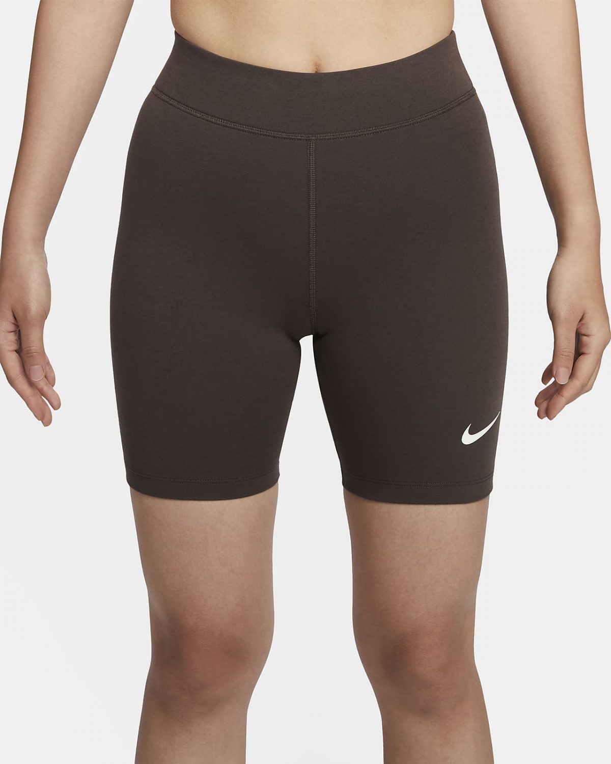 Женские шорты Nike Sportswear Classics коричневые фотография