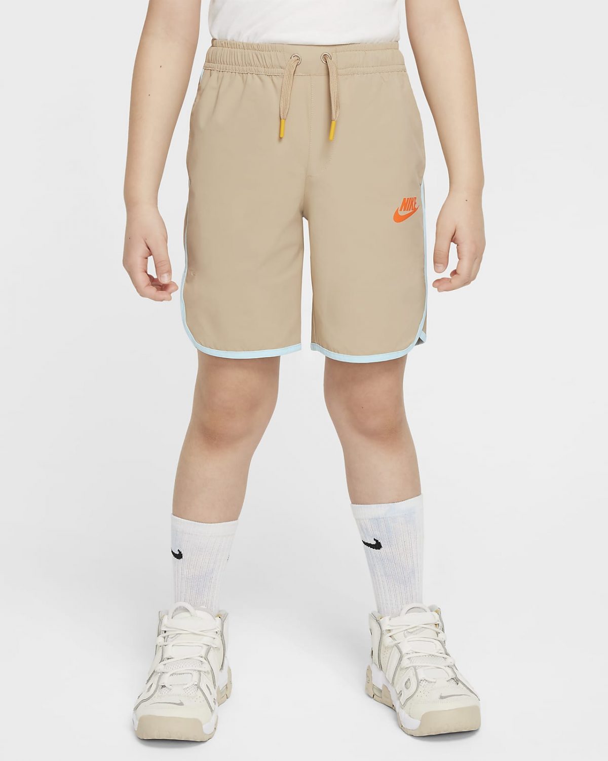 Детские шорты Nike Sportswear Create Your Own Adventure желтые фото
