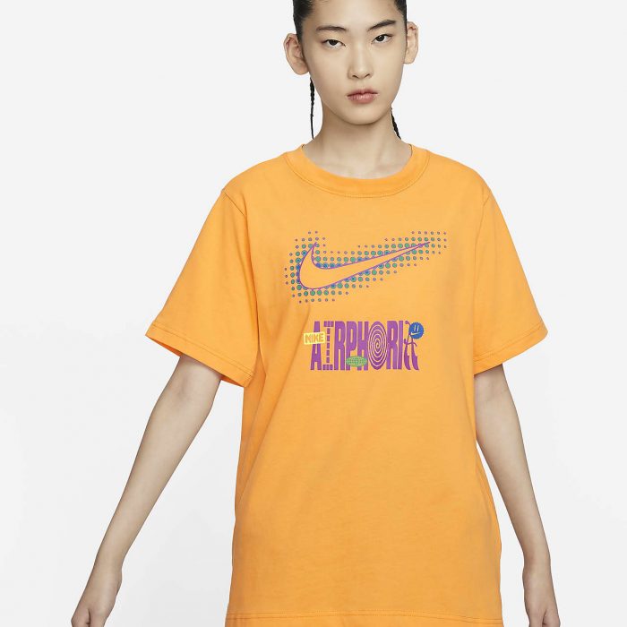 Женская футболка Nike Sportswear