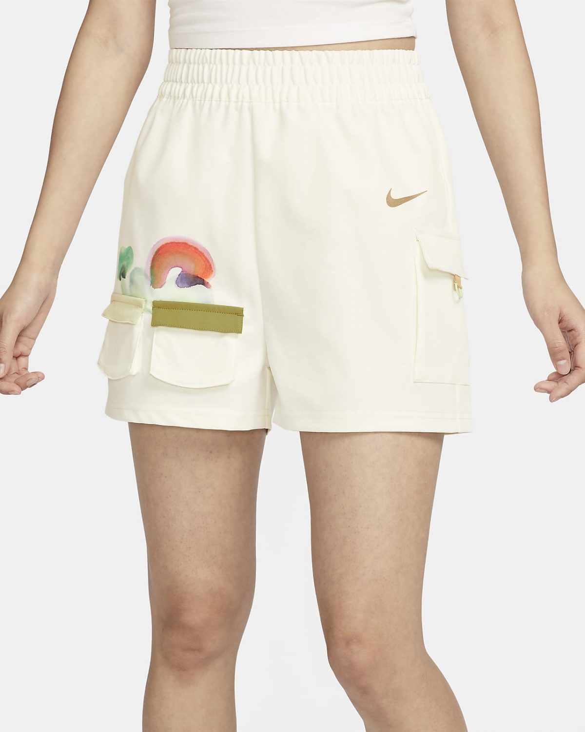 Женские шорты Nike Sportswear белые фотография