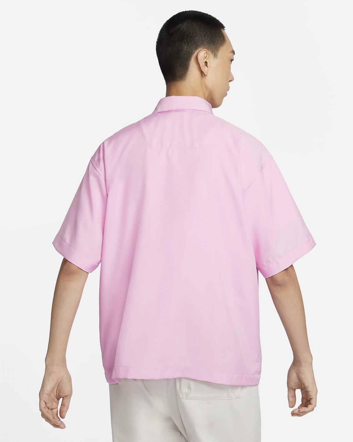 Мужская рубашка Nike Sportswear розовая фотография