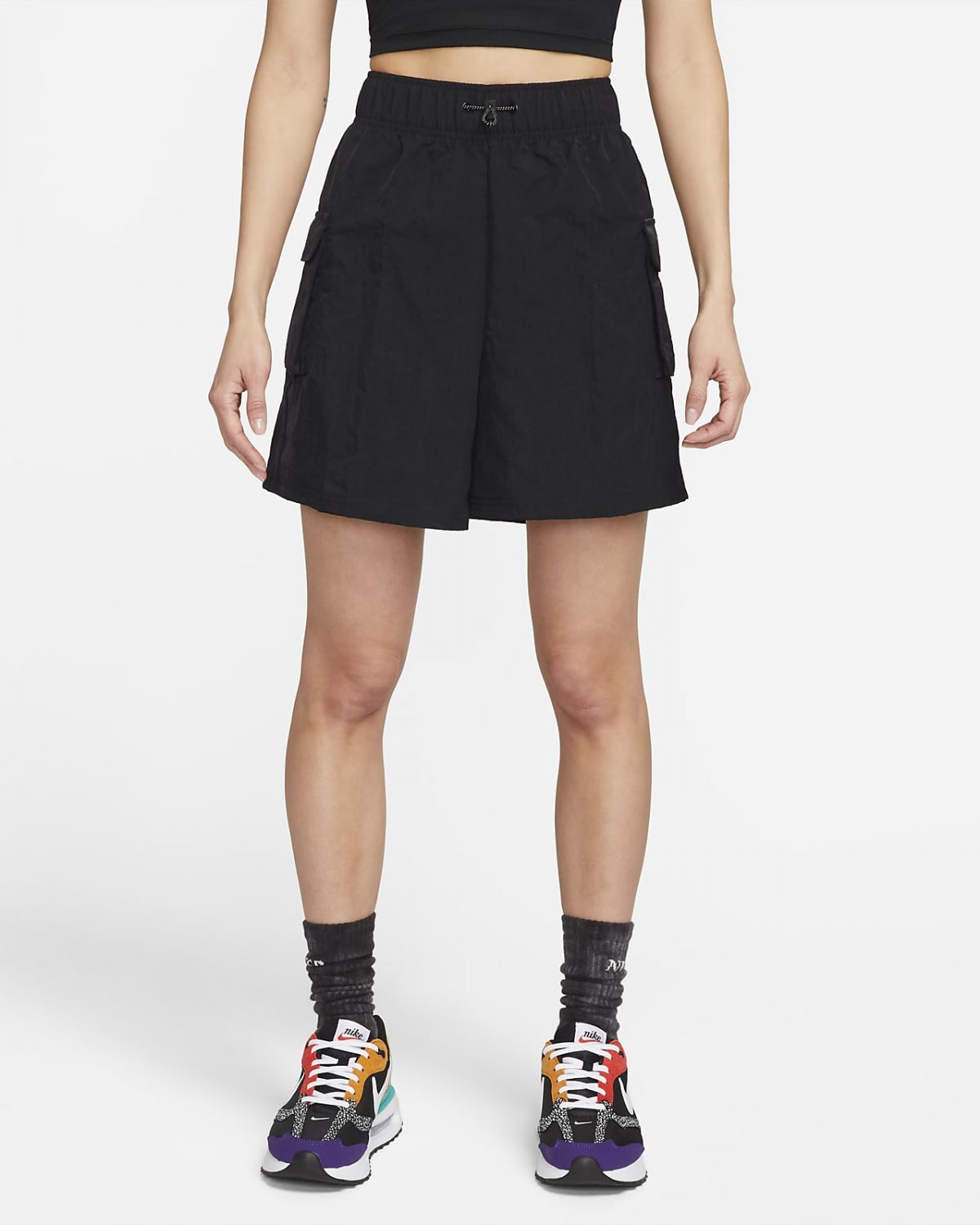 Женские шорты Nike Sportswear Essential черные фото