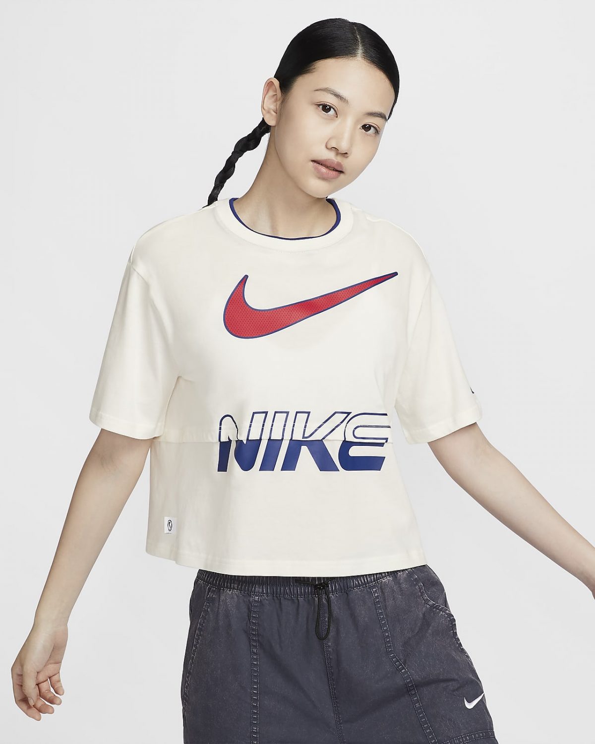 Женская рубашка Nike Sportswear белая фото