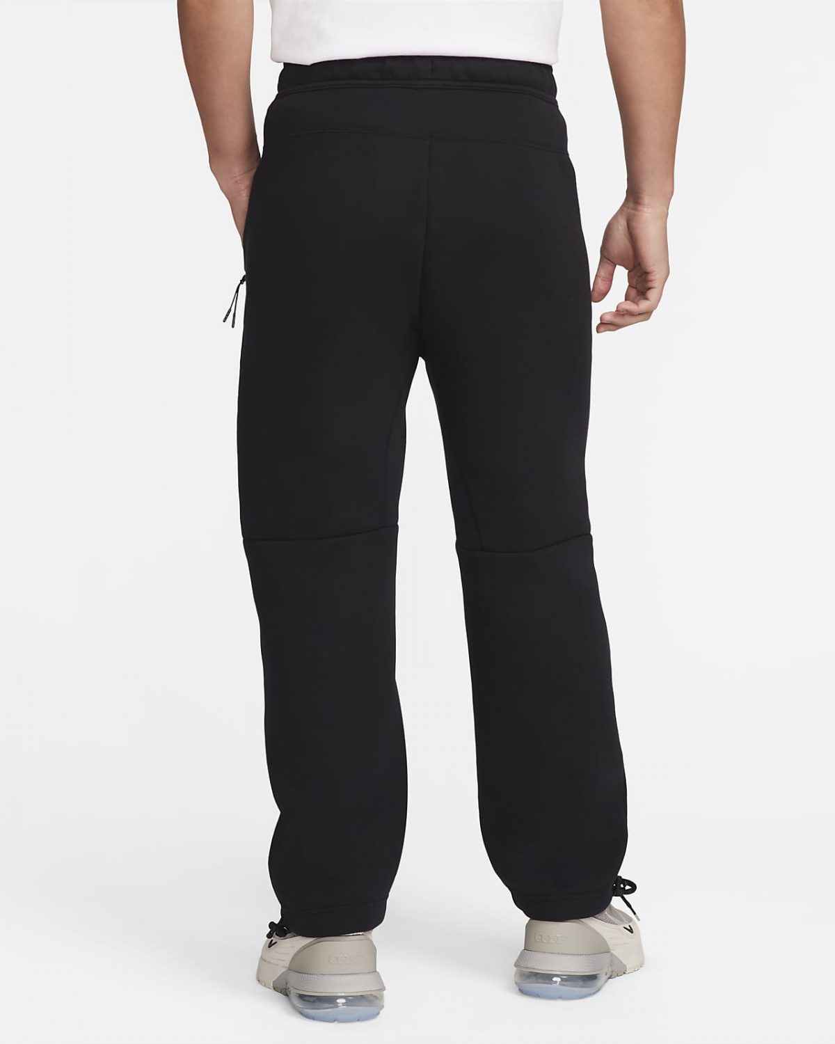 Мужские брюки Nike Sportswear Tech Fleece черные фотография