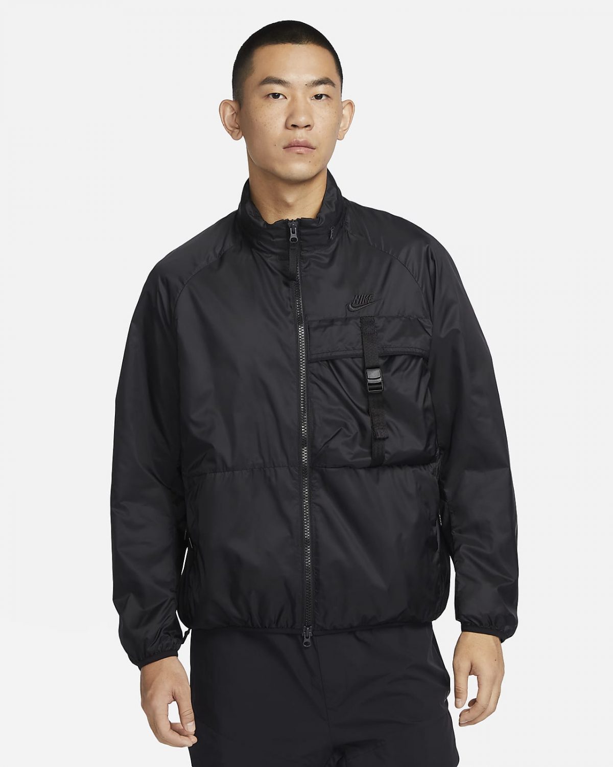 Мужская куртка Nike Sportswear Tech Woven черная фото