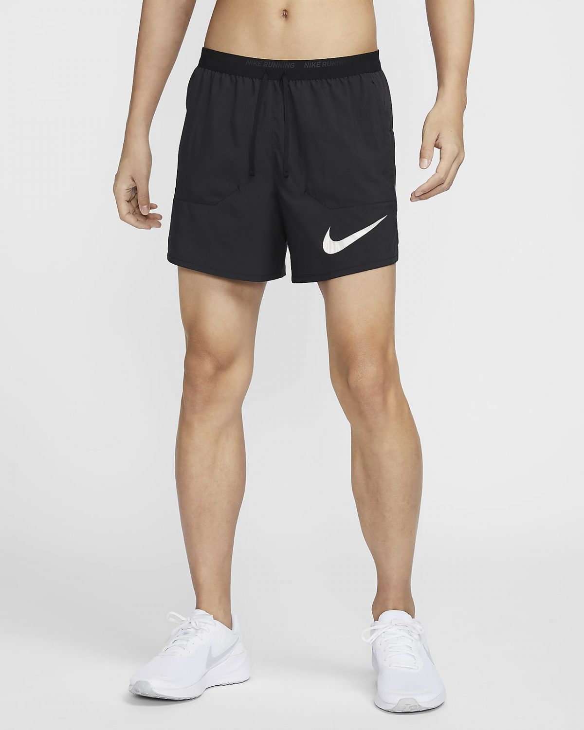 Мужские шорты Nike Stride Run Energy черные фото