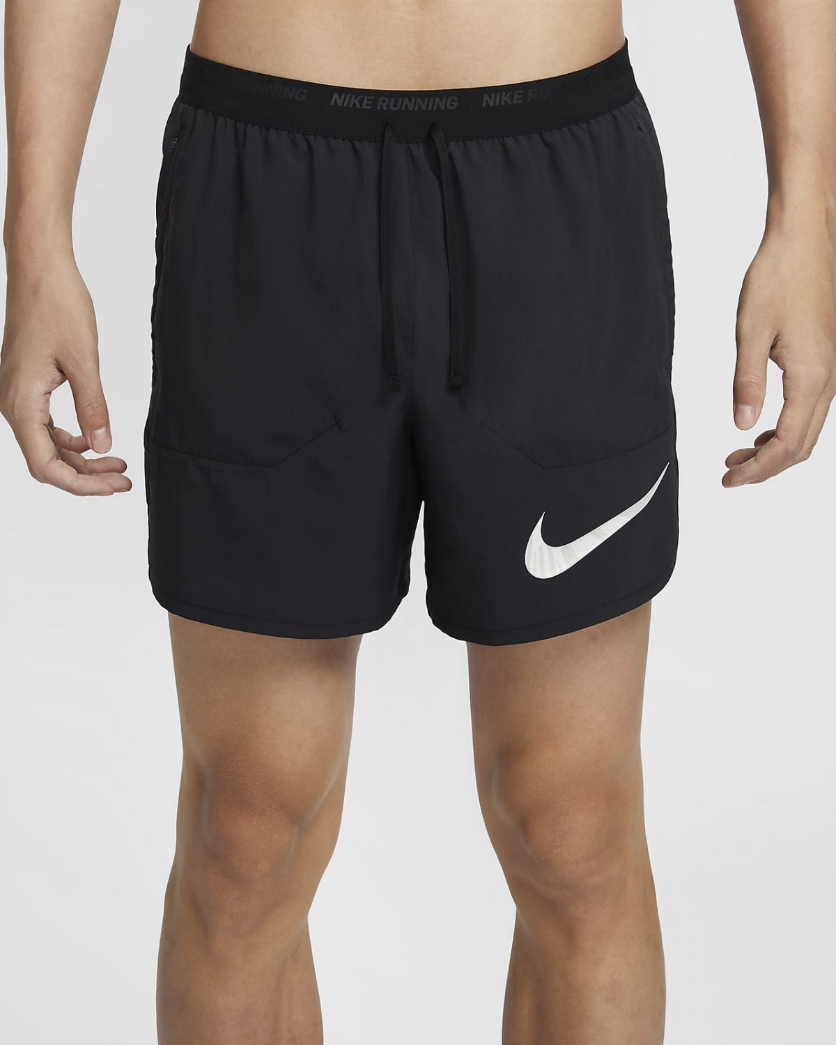 Мужские шорты Nike Stride Run Energy черные фотография