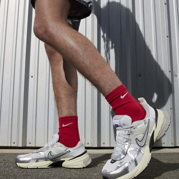 Мужские кроссовки Nike V2K Run