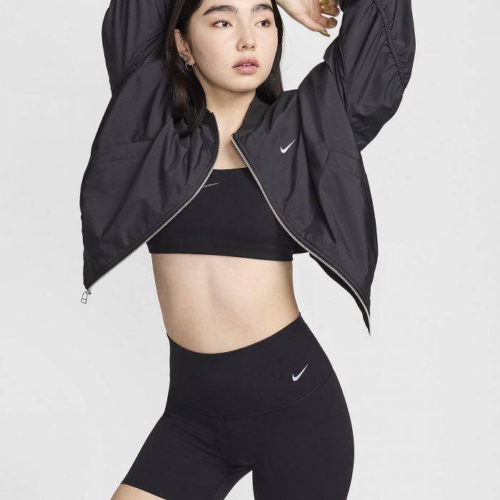 Женские шорты Nike Zenvy