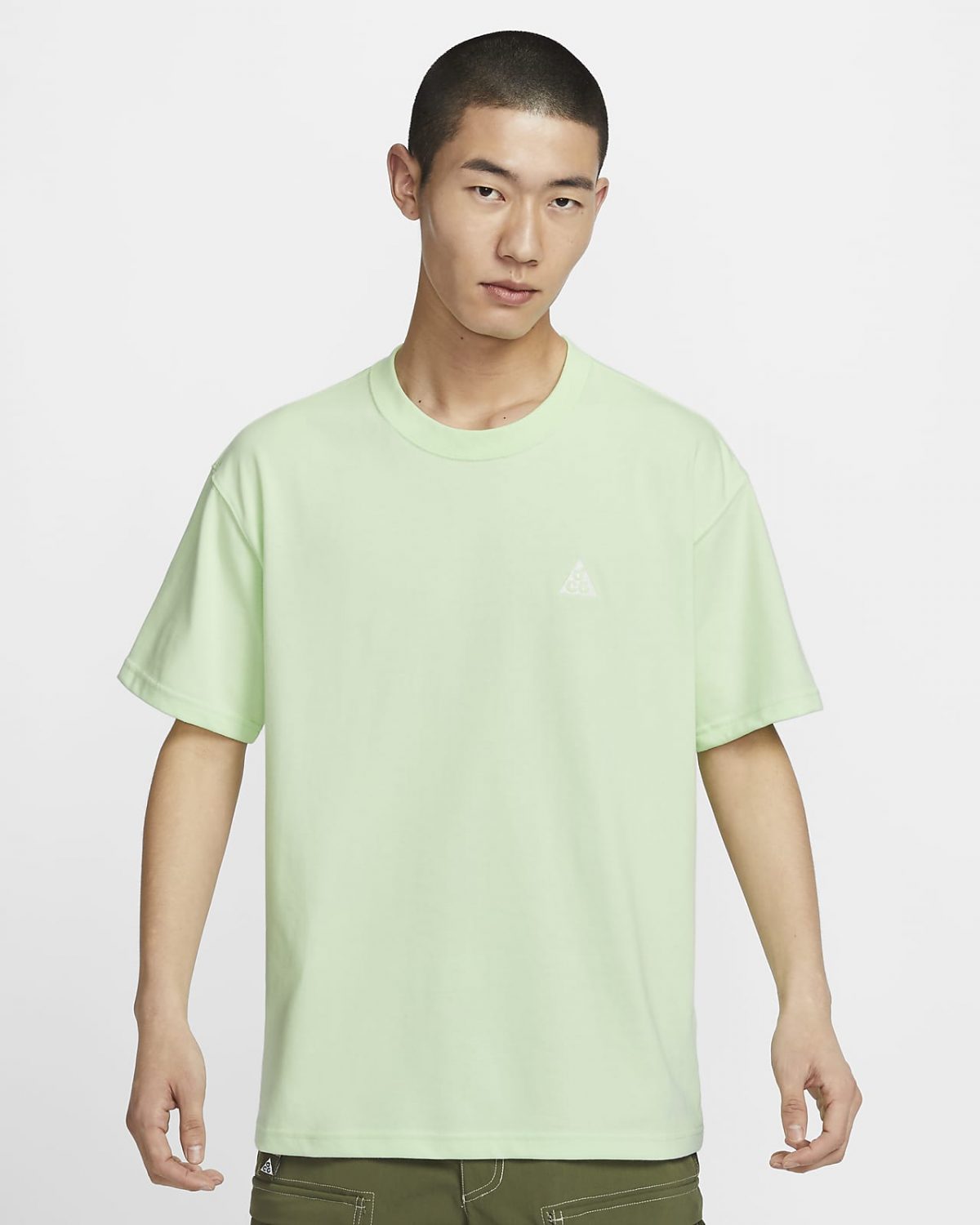 Мужская футболка Nike ACG зеленая фото