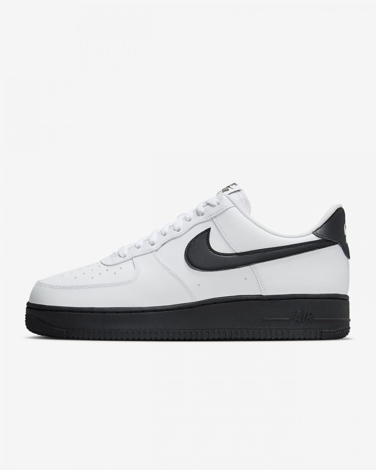 Мужские кроссовки Nike Air Force 1 ’07 черные фото