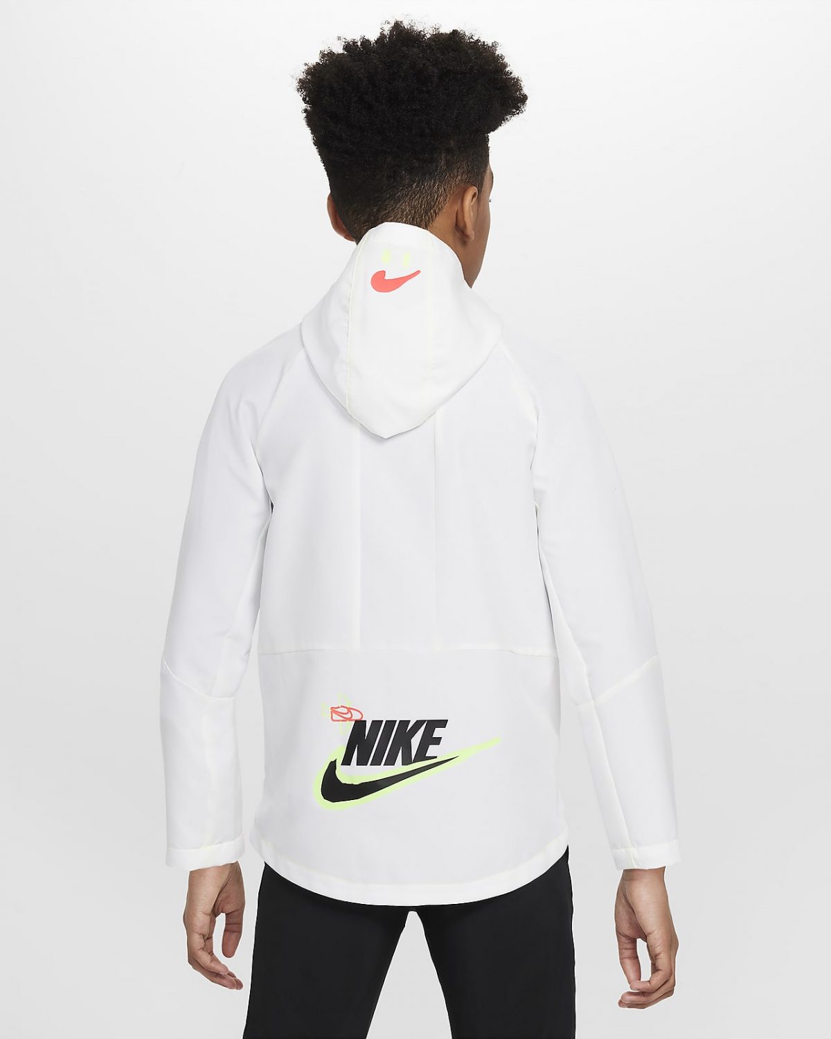Детская куртка Nike белая фотография