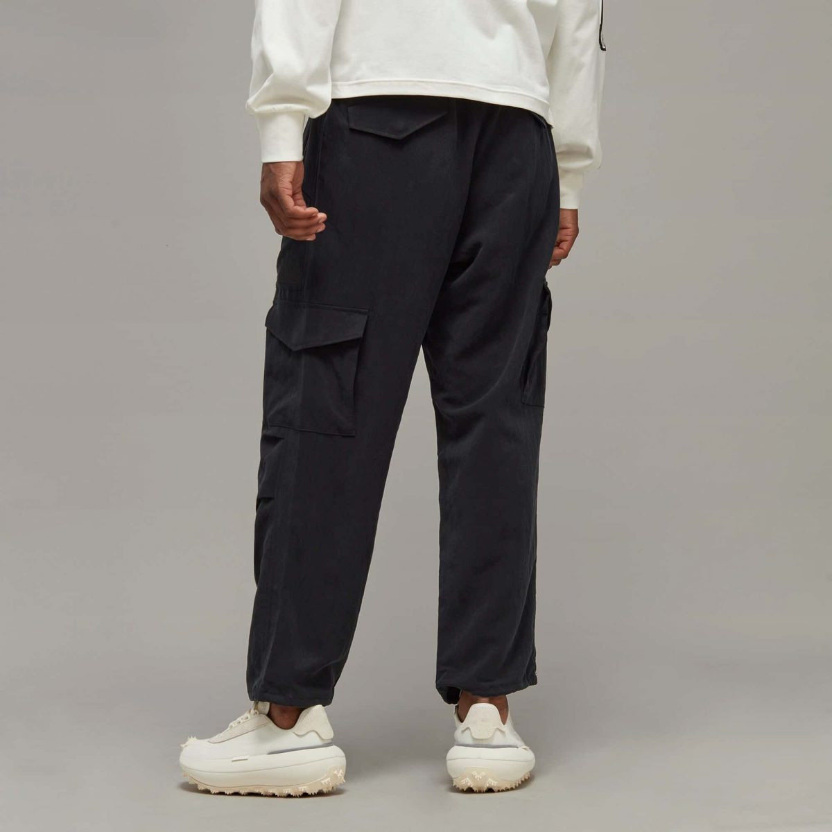 Брюки adidas UTILITY CARGO PANTS