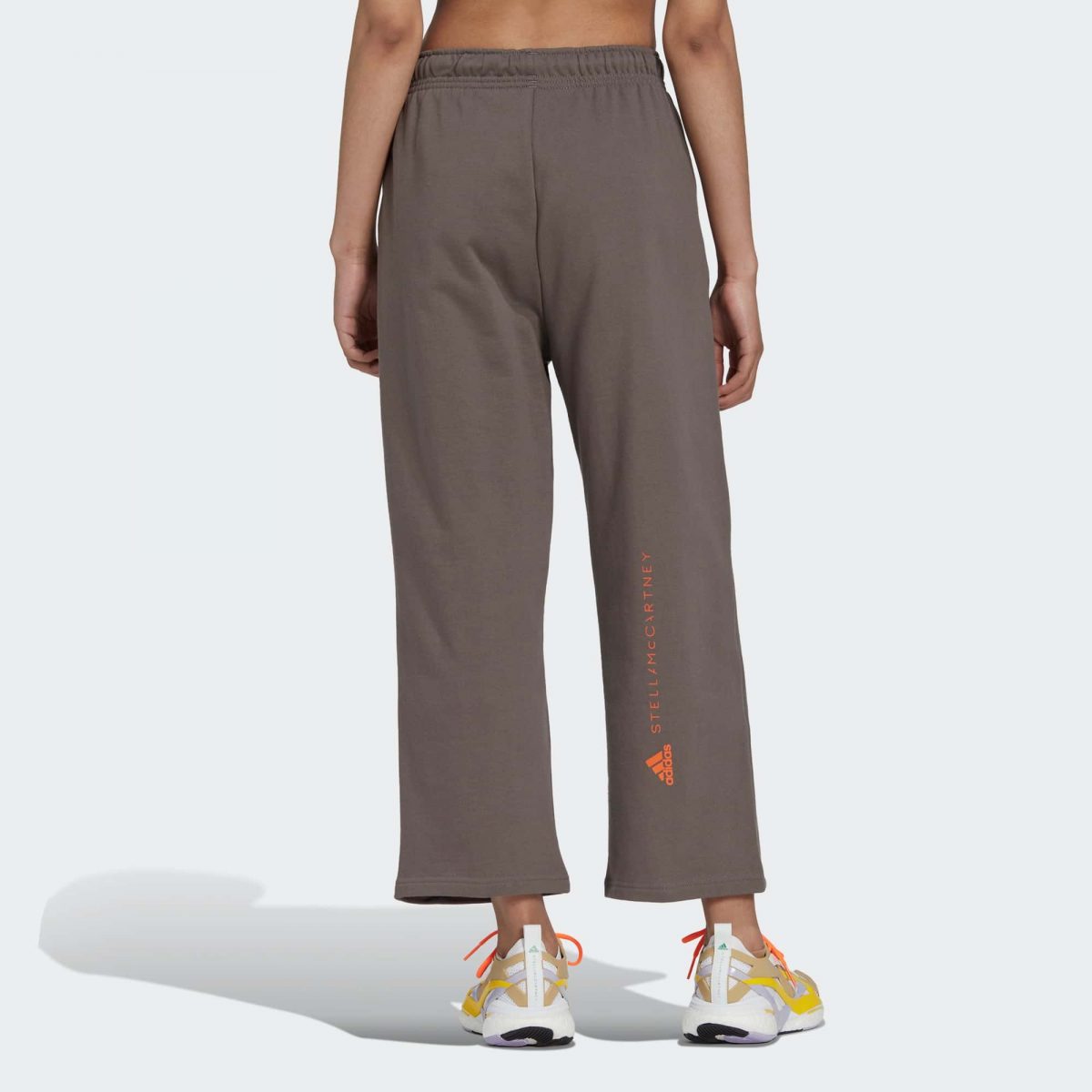 Женские брюки adidas CROPPED SWEAT PANTS фотография