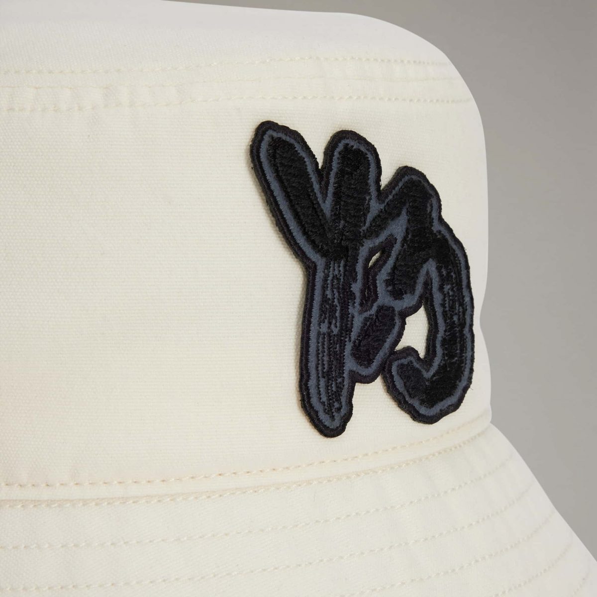 Панама adidas CLASSIC BUCKET HAT