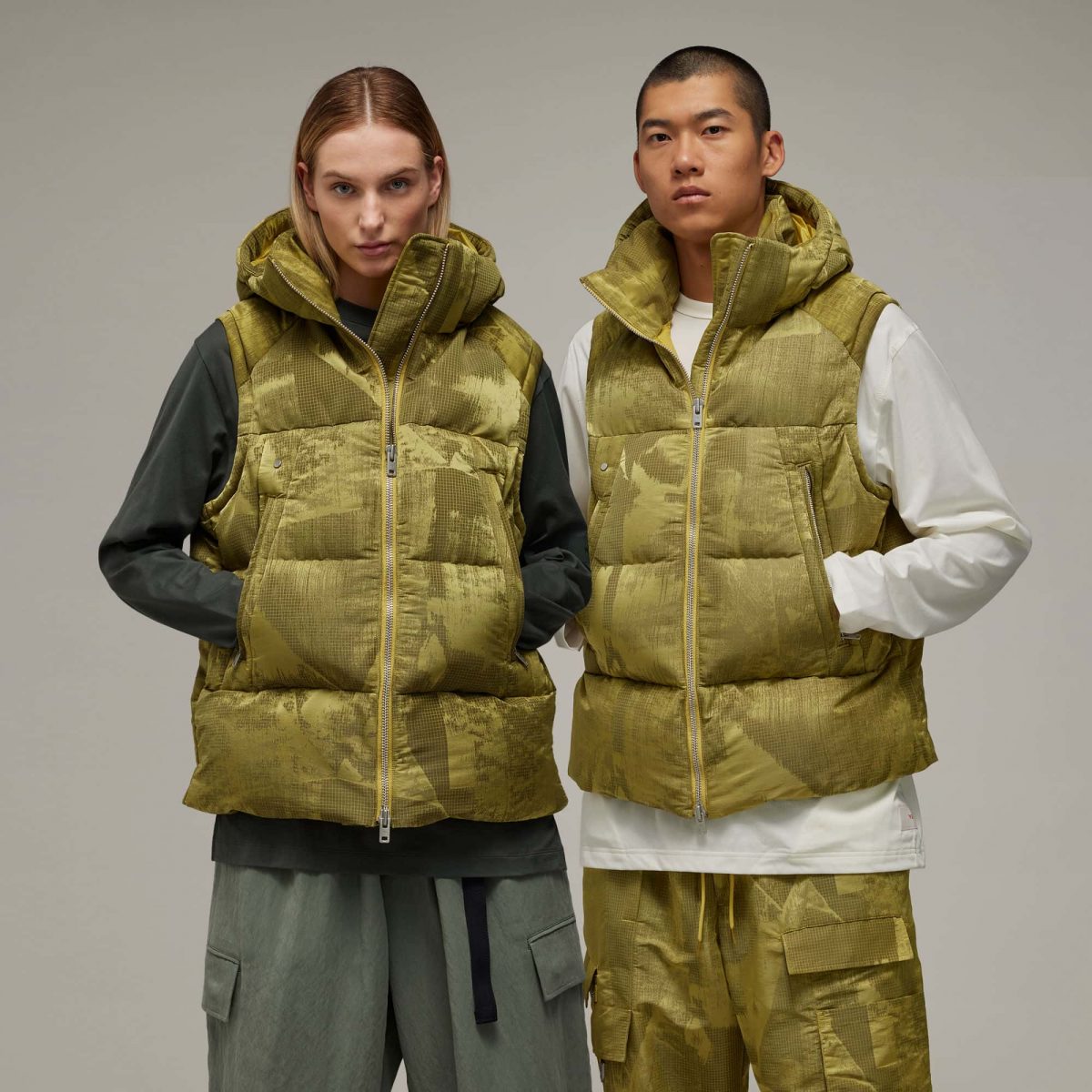 Жилет adidas GRAPHIC PUFFER VEST фото