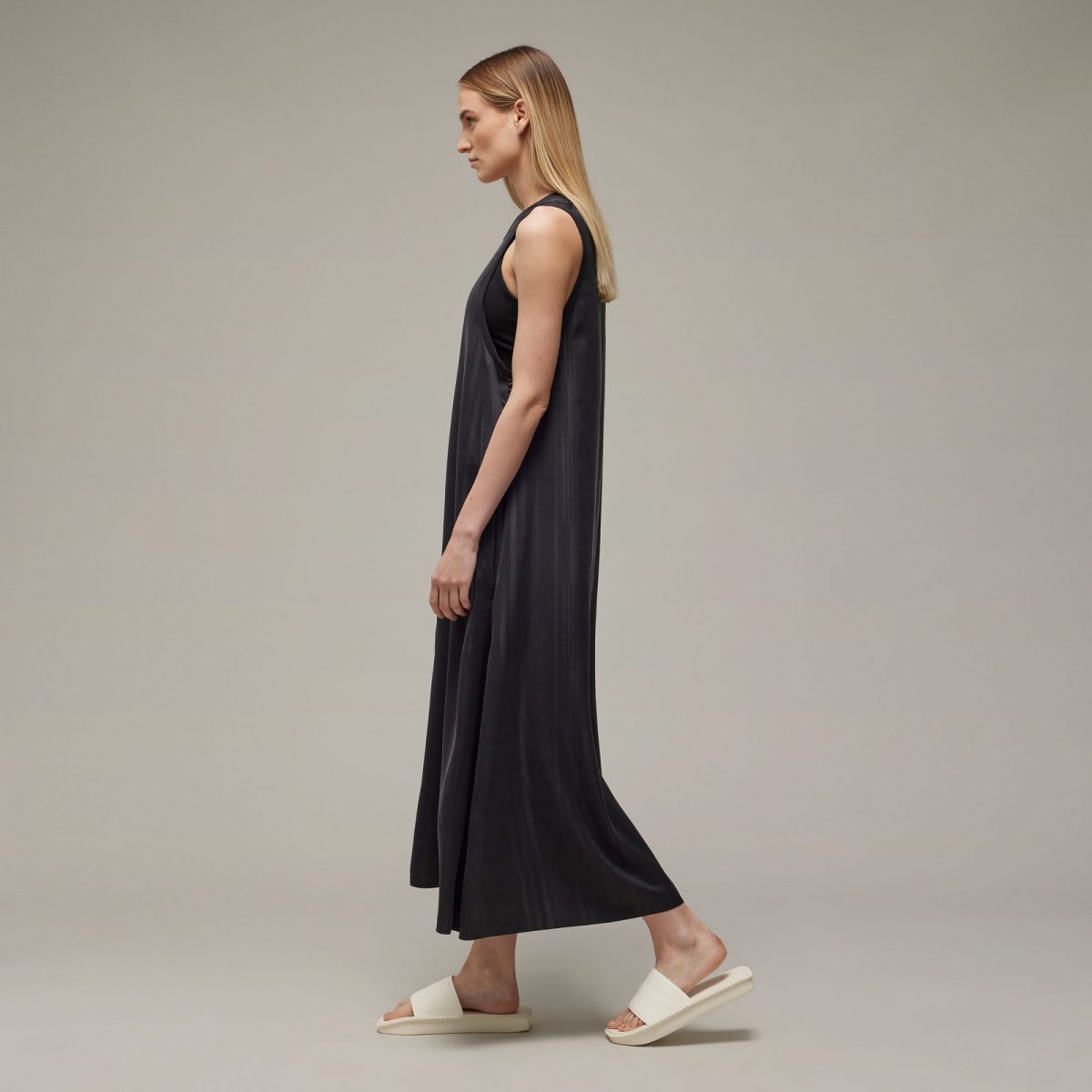 Женское платье  adidas STRIPED DRESS фотография
