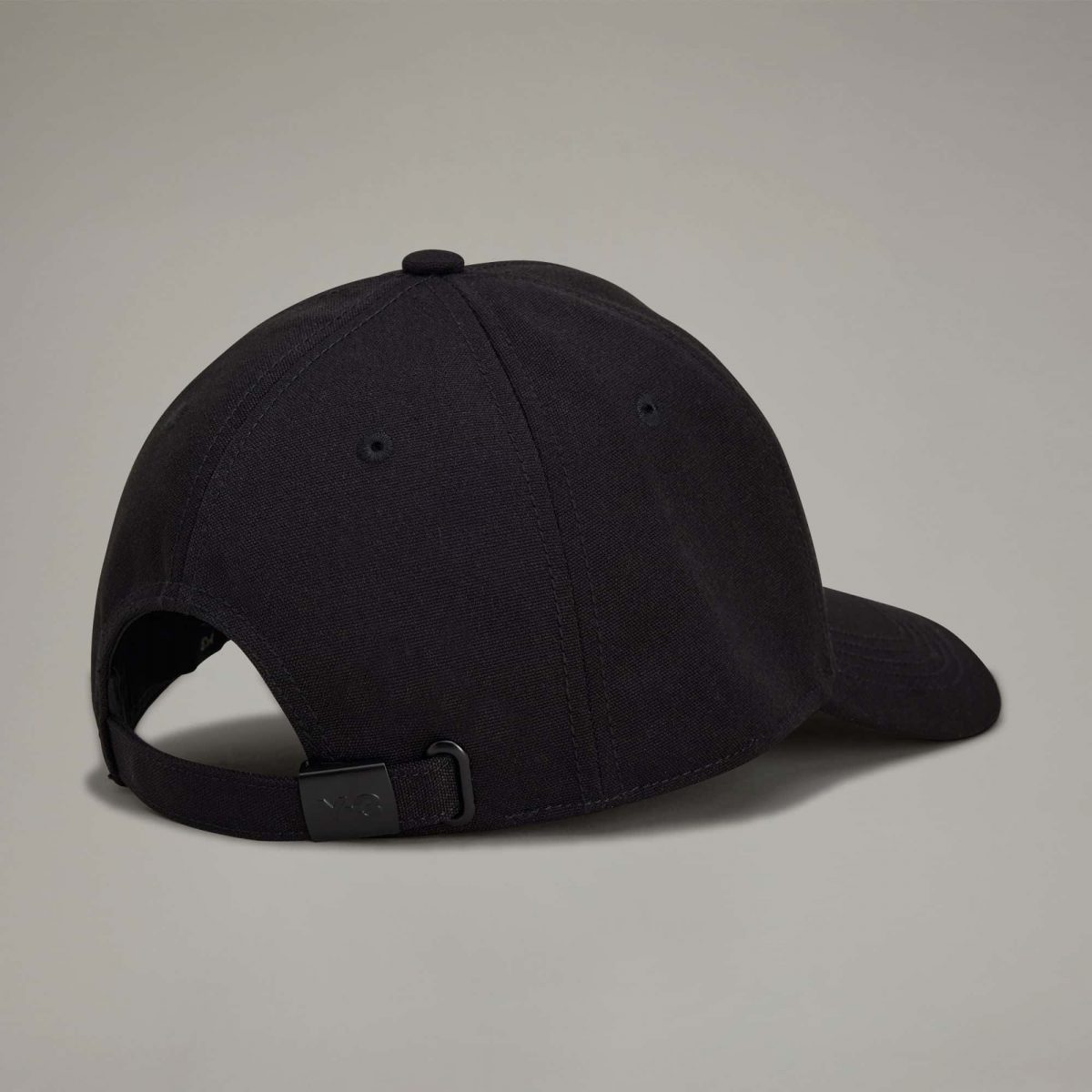Мужская кепка adidas LOGO CAP фотография