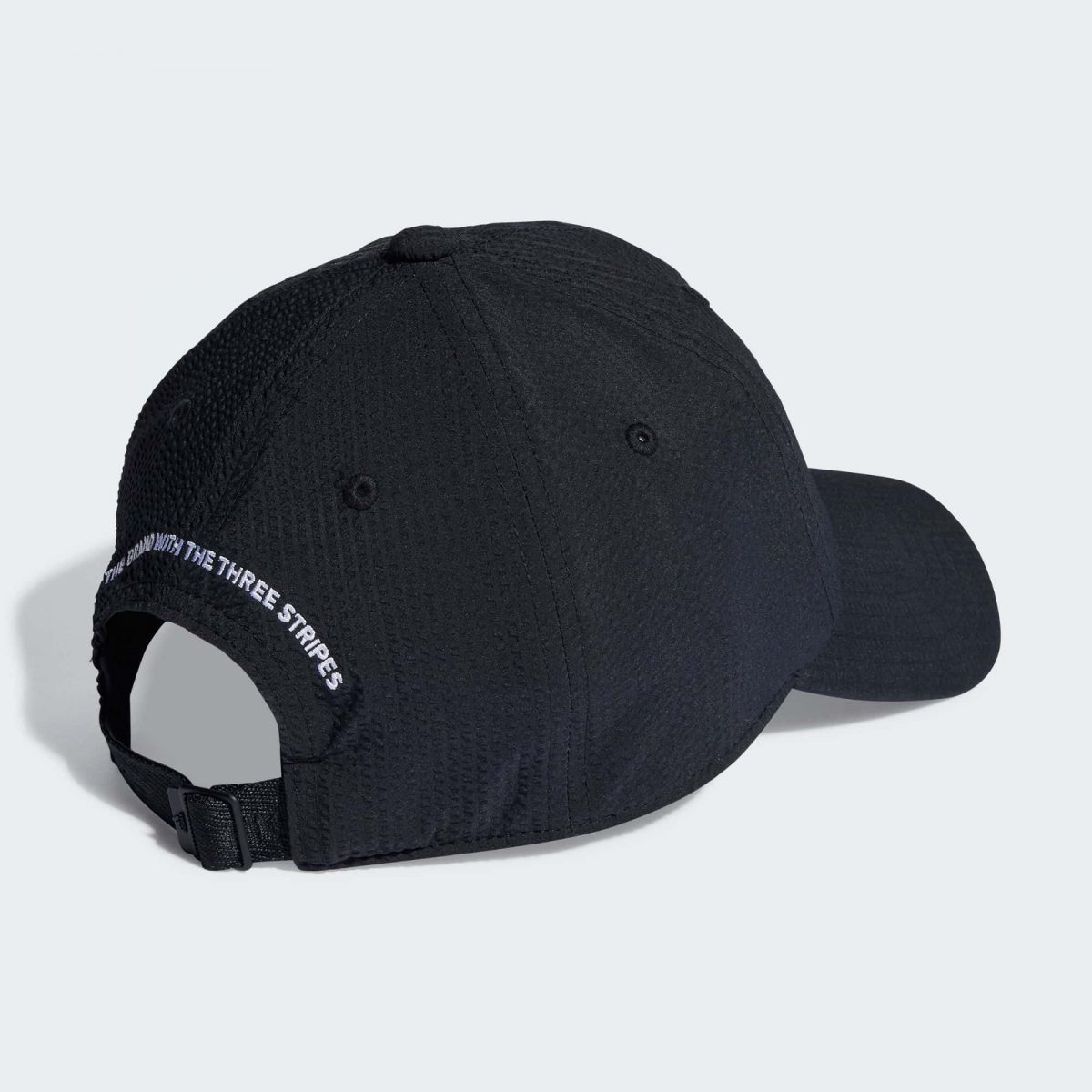 Кепка adidas SEERSUCKER DAD CAP черно-белая фотография