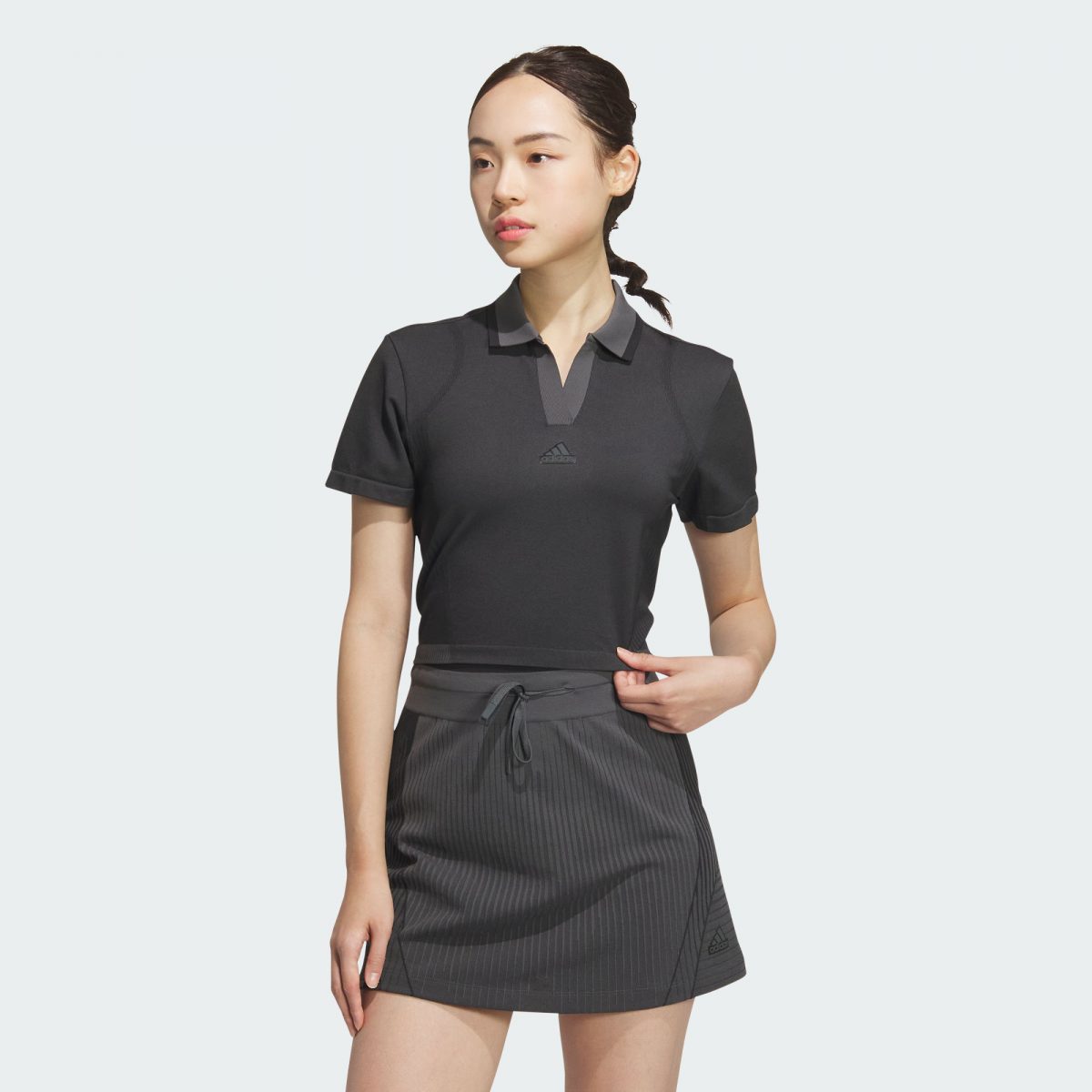 Женская футболка adidas SEAMLESS POLO SHIRT JE3960 фото