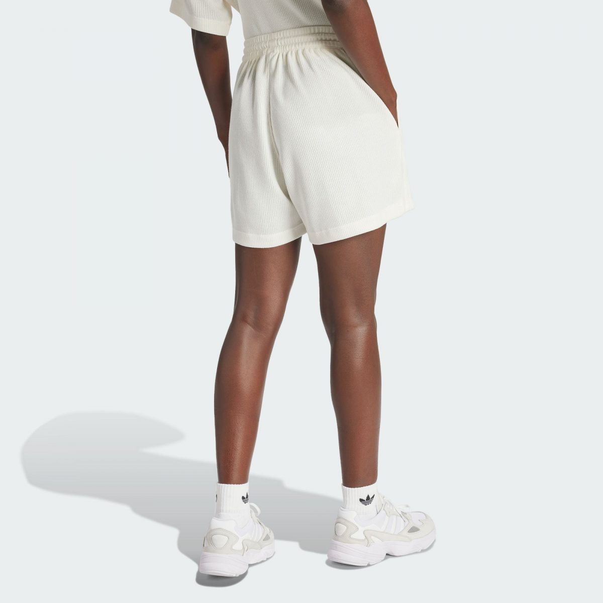 Женские шорты adidas KNITTED SHORTS фотография