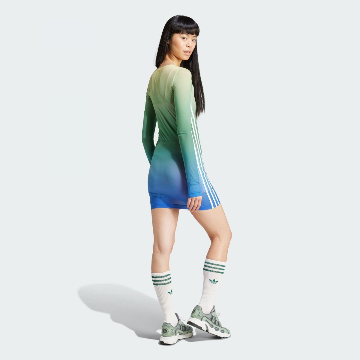 Женский свитшот adidas ALLOVER PRINT LONG SLEEVE MINI DRESS фотография