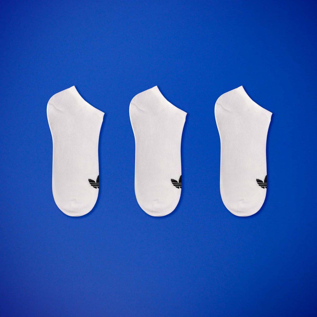Носки  adidas ADICOLOR TREFOIL LINER SOCKS белые фото