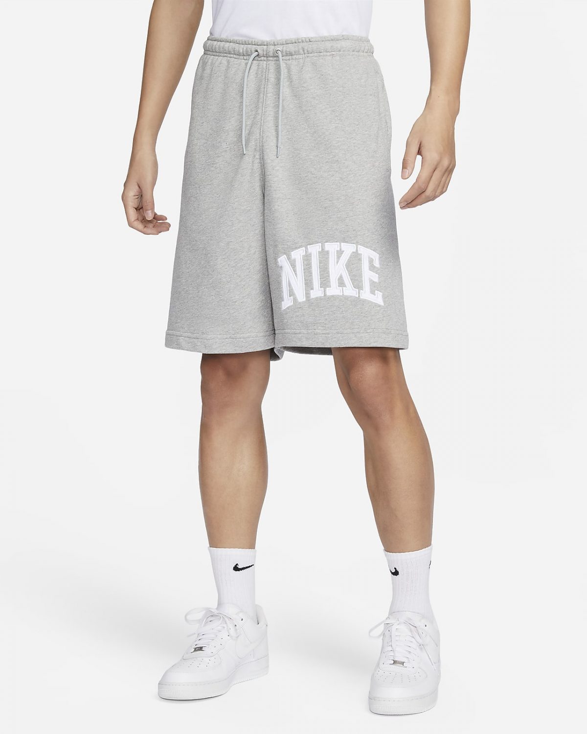 Мужские шорты Nike Sportswear Club белые фото