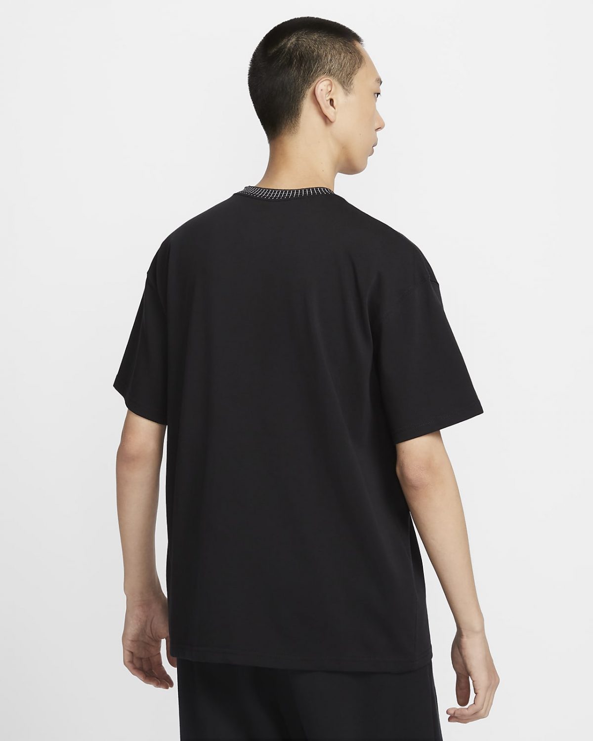 Мужская футболка Nike Sportswear черная фотография