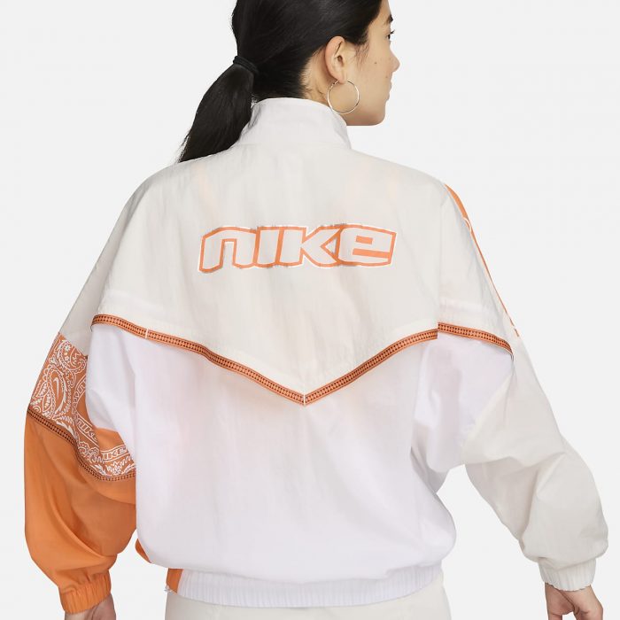 Женская куртка Nike Sportswear Windrunner