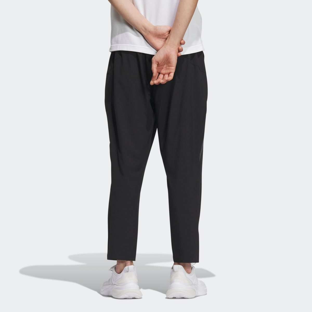 Мужские брюки adidas WUJI LIGHTWEIGHT WOVEN PANTS фотография