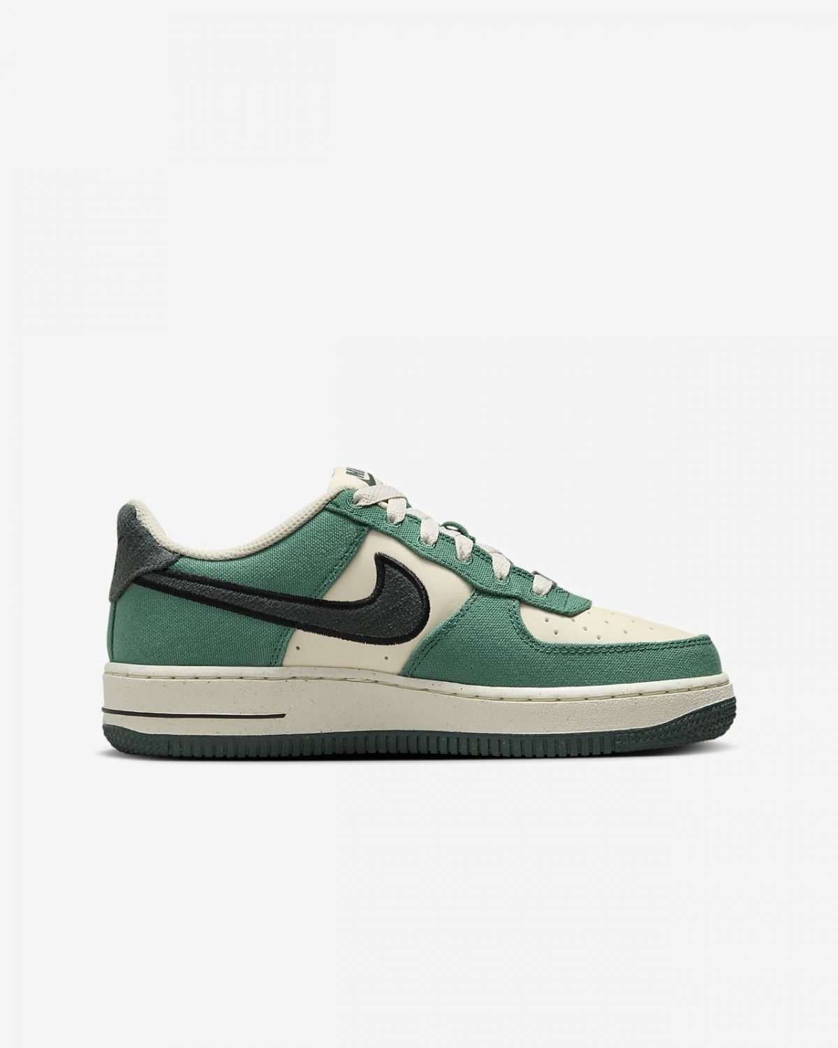 Детские кроссовки Nike Air Force 1 LV8