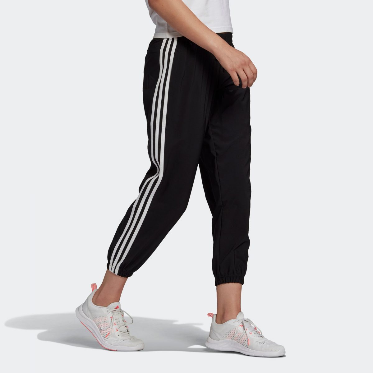 Женские брюки adidas ESSENTIALS WOVEN 7/8 PANTS