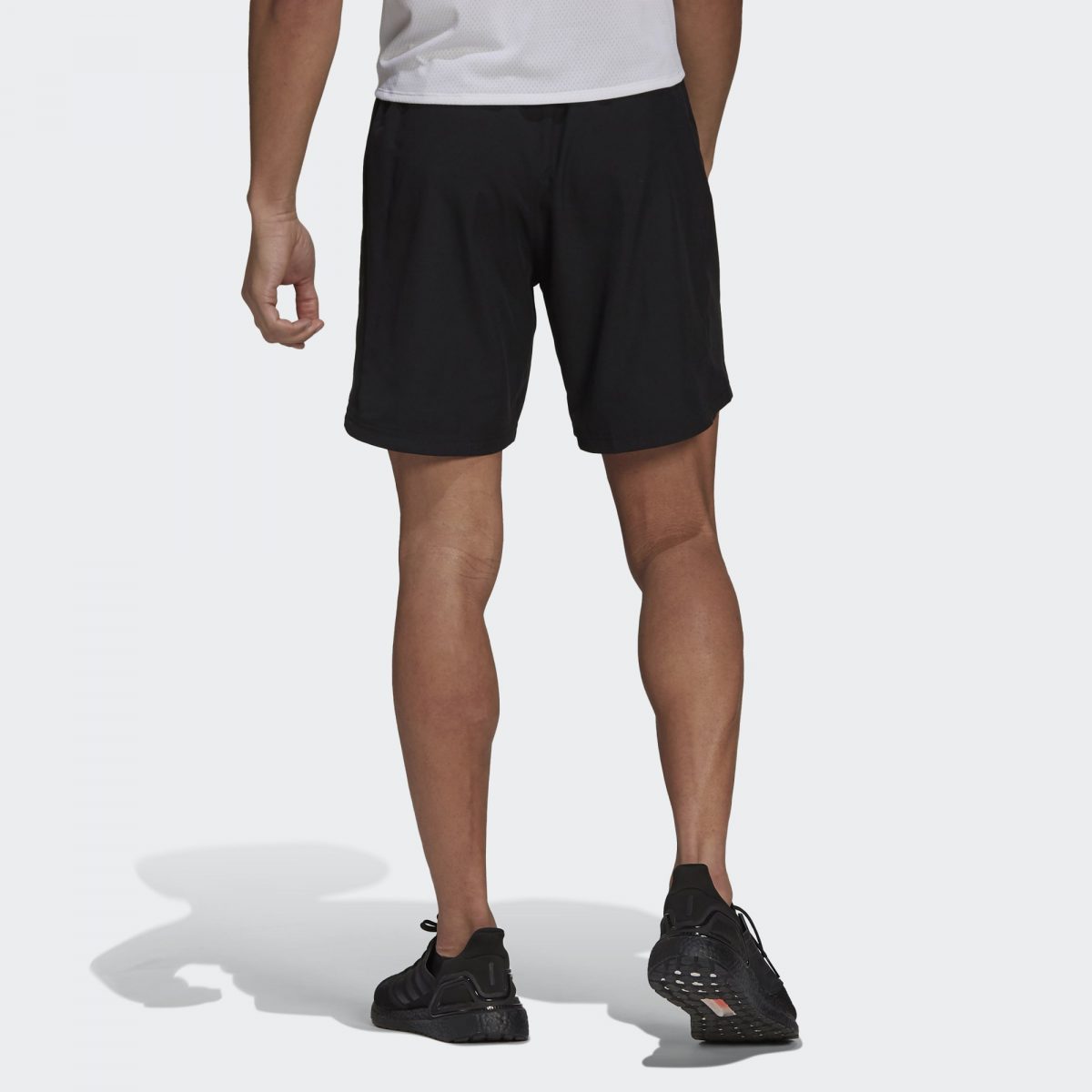 Мужские шорты adidas RUN IT SHORTS Черные фотография