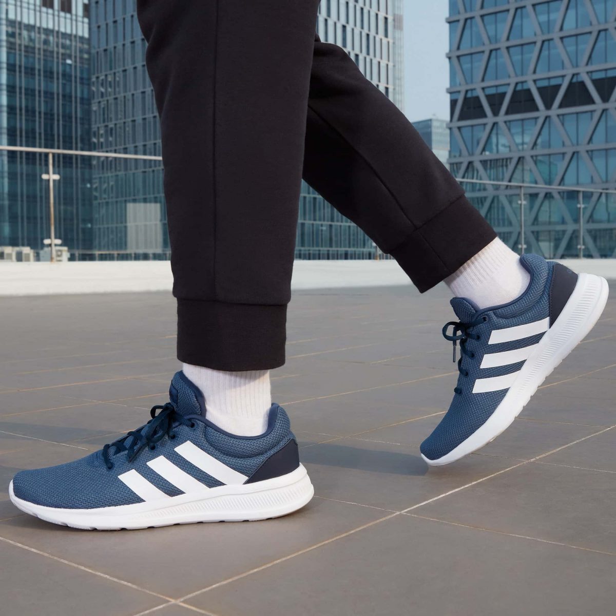 Мужские кроссовки adidas LITE RACER CLN 2.0 SHOES фотография