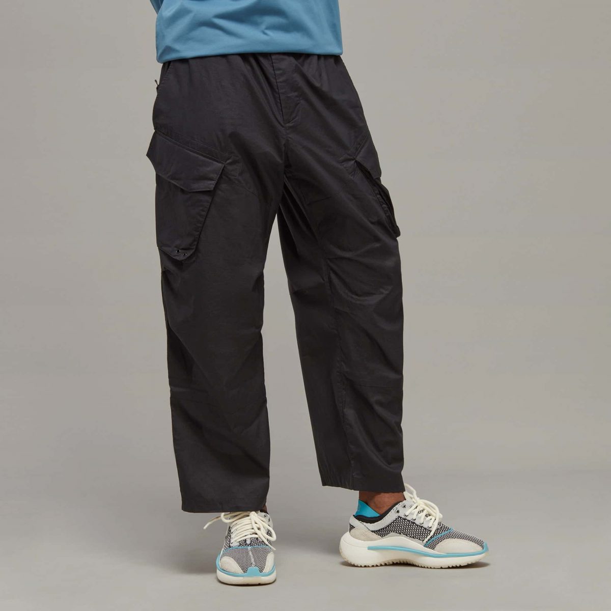 Мужские брюки adidas RIPSTOP PANTS фото