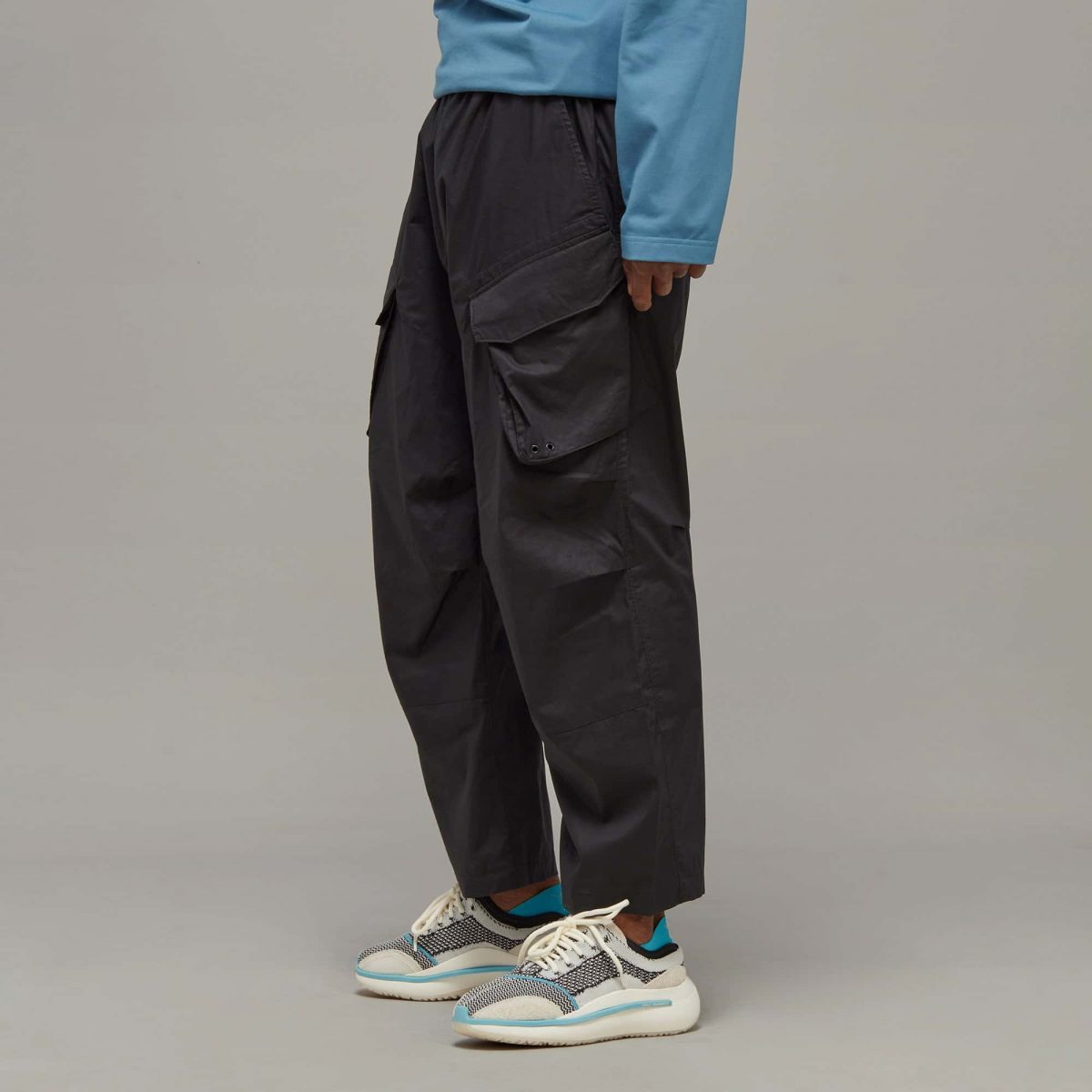 Мужские брюки adidas RIPSTOP PANTS фотография